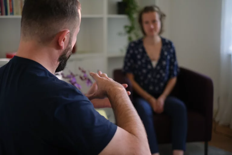 Coachingsituation mit Coach und Klientin